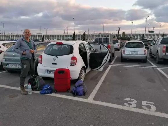 Unser Parkplatz am Flughafen Heraklion content image